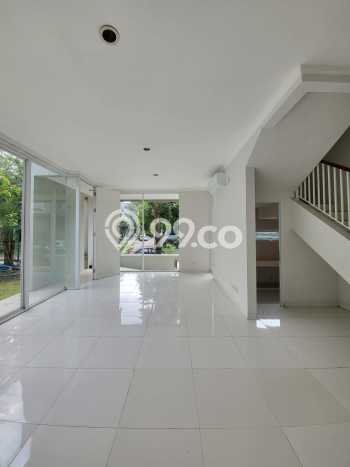 Jual Rumah Luas Megah Dengan View Cantik di Bintaro, Tangerang Selatan Jual Rumah Luas Megah Dengan View Cantik di Bintaro, Tangerang Selatan