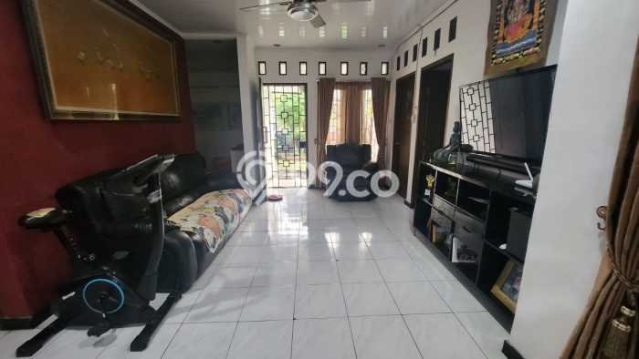 Dijual Rumah Luas Elegan Dengan View Eksklusif di Bintaro, Tangerang Selatan Dijual Rumah Luas Elegan Dengan View Eksklusif di Bintaro, Tangerang Selatan