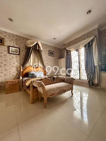 Dijual Rumah Luas Megah Dengan View Eksklusif di Pondok Indah, Jakarta Selatan Dijual Rumah Luas Megah Dengan View Eksklusif di Pondok Indah, Jakarta Selatan