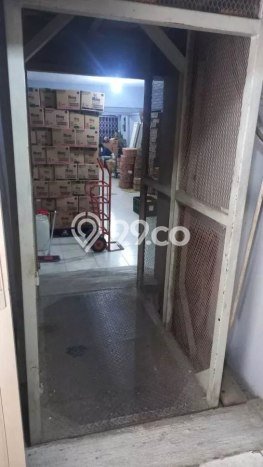 Ruko Komersial Disewakan di Tambora Jakarta Barat Luas 308m2 Ruko Komersial Disewakan di Tambora Jakarta Barat Luas 308m2