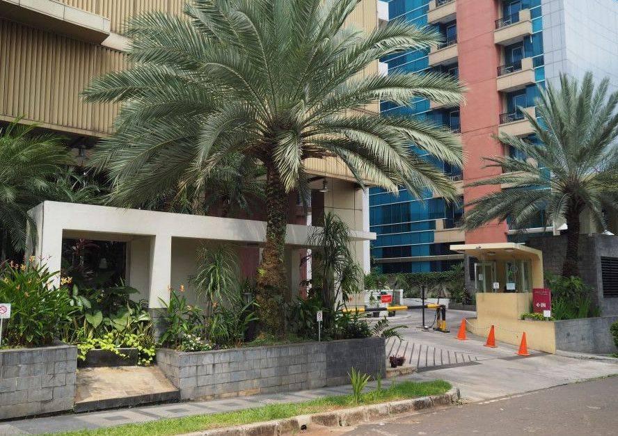 Apartemen Bellagio Mansion gate