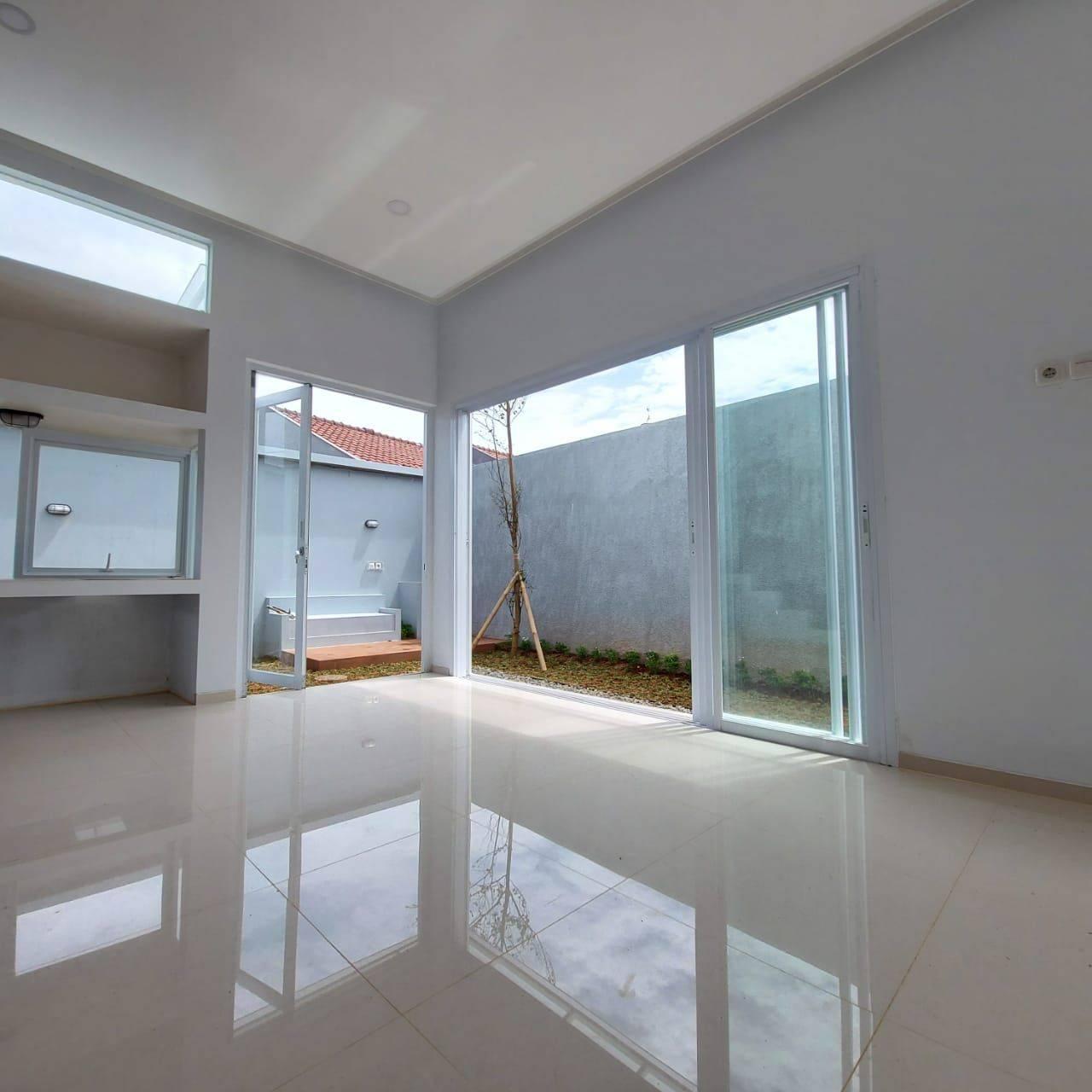 Show Unit Interior - Area 2