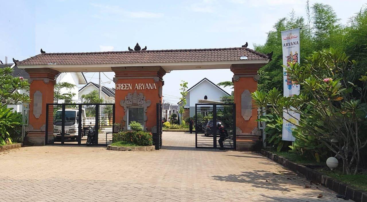 Aryana Karawaci Gate