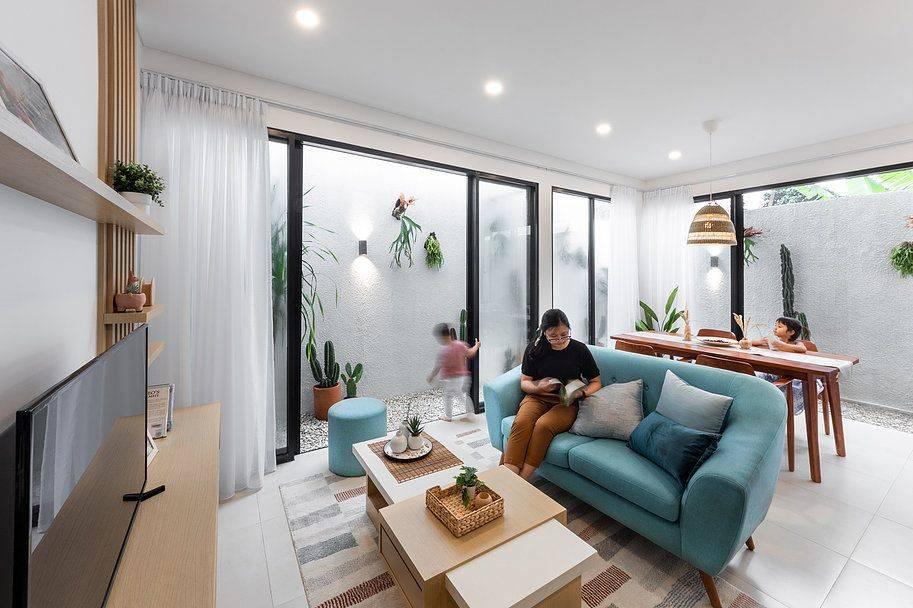 The Passionate House - Living Room