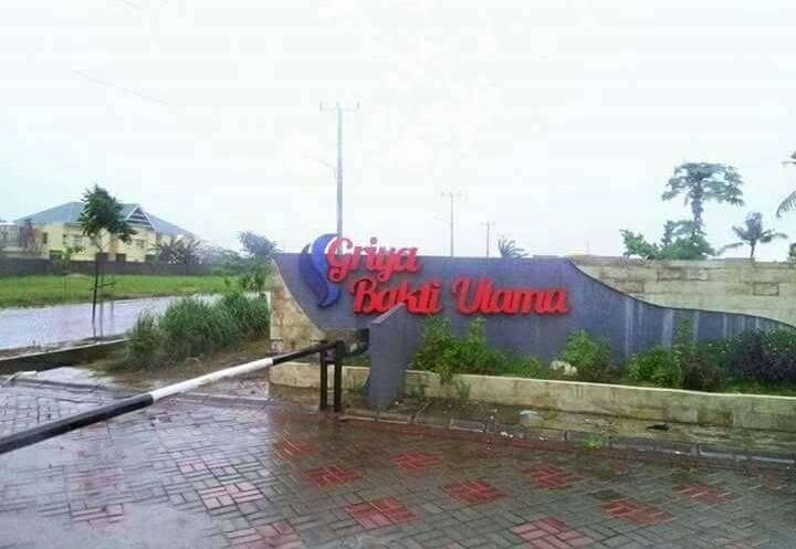 Griya bakti Utama Makassar gate