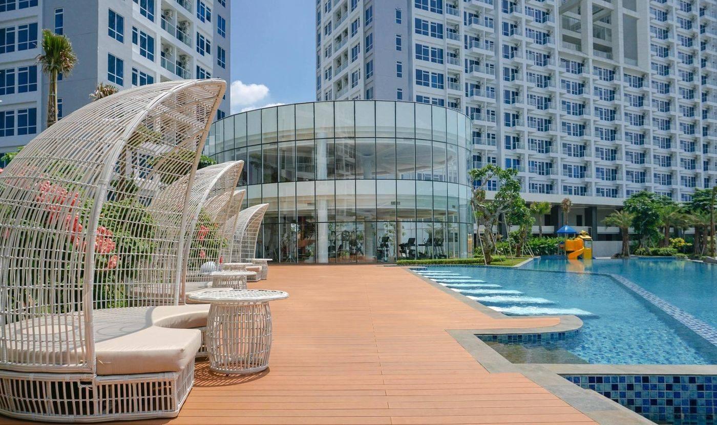 Pool Deck