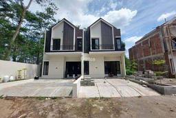 Rumah Model Cantik Ada Private Pool Di Area Jakal Jogja Rumah Model Cantik Ada Private Pool Di Area Jakal Jogja