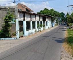Tanah 98m Pekarangan Jalan Raya, Bugisan Nitiprayan UPY PGRI S Tanah 98m Pekarangan Jalan Raya, Bugisan Nitiprayan UPY PGRI S
