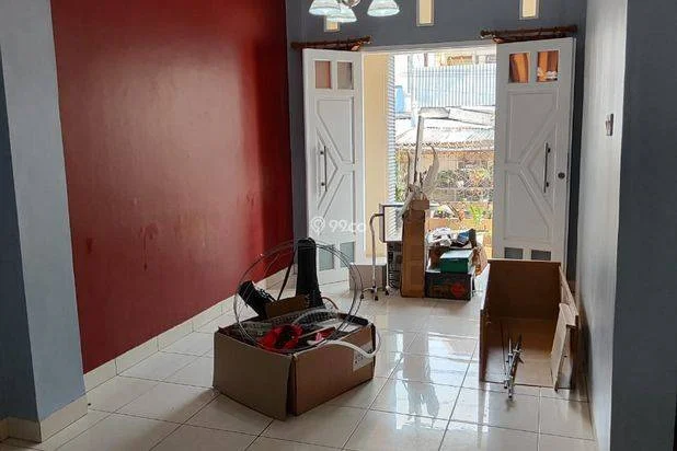 Disewakan Rumah 2 Lantai di perumahan Disewakan Rumah 2 Lantai di perumahan