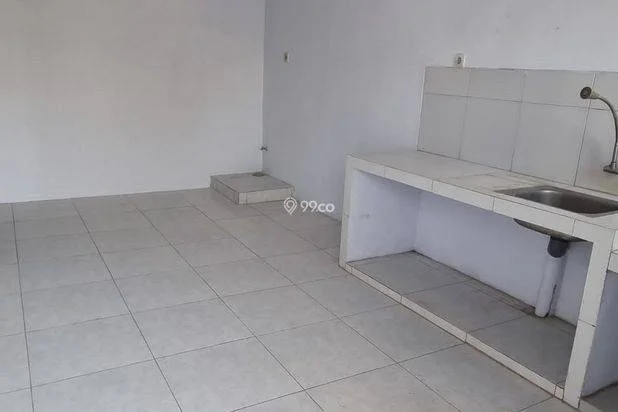 Rumah Disewakan, Rumah Halaman Luas Rumah Disewakan, Rumah Halaman Luas