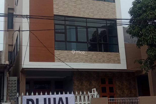 DIJUAL RUMAH MODERN 3 LANTAI DIJUAL RUMAH MODERN 3 LANTAI