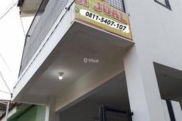 Hunian Impian Keluarga! Jual Rumah 2 Lantai Nyaman & Asri Di Pusat Kota Kediri, Luas Tanah 90m² LB 145m², Lokasi Strategis Kota Kediri, Kediri Hunian Impian Keluarga! Jual Rumah 2 Lantai Nyaman & Asri Di Pusat Kota Kediri, Luas Tanah 90m² LB 145m², Lokasi Strategis Kota Kediri, Kediri