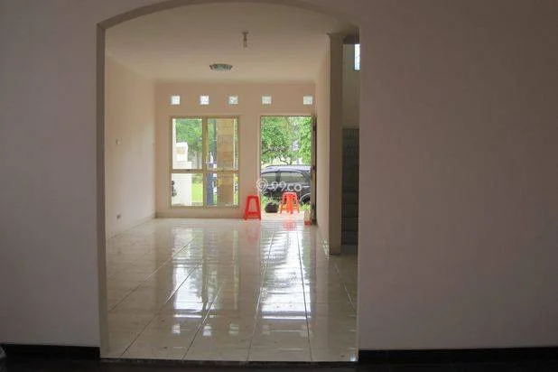 Rumah 2 lantai hadap taman, siap Huni dan akses tol terbaik. Rumah 2 lantai hadap taman, siap Huni dan akses tol terbaik.