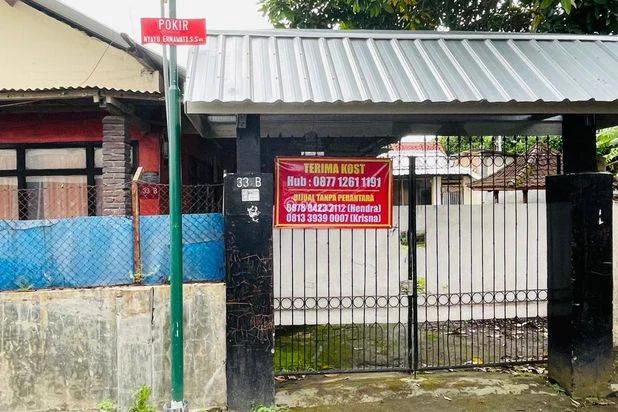 Dijual Rumah LT 418m² LB 144m² lokasi Ampenan, Mataram Dijual Rumah LT 418m² LB 144m² lokasi Ampenan, Mataram