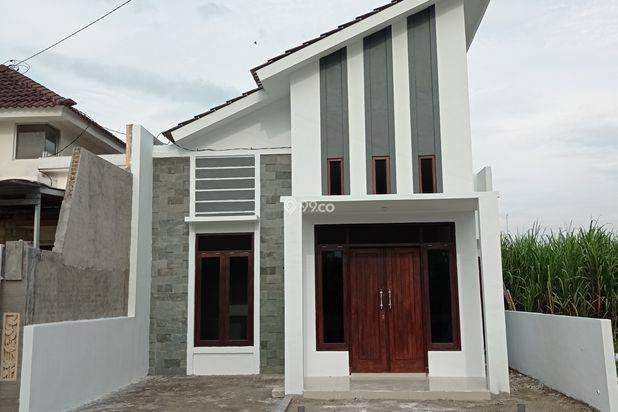 Rumah Modern Minimalis di Kota Kediri Rumah Modern Minimalis di Kota Kediri