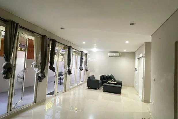 DISEWAKAN RUMAH CANTIK DI CLUSTER CENTRONIA – SENTUL CITY DISEWAKAN RUMAH CANTIK DI CLUSTER CENTRONIA – SENTUL CITY