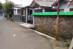 Rumah Siap Huni Dijual Dibawah NJOP Di Jl Ry. Dalurung Perum Bantarjati Bogor Utara. Rumah Siap Huni Dijual Dibawah NJOP Di Jl Ry. Dalurung Perum Bantarjati Bogor Utara.
