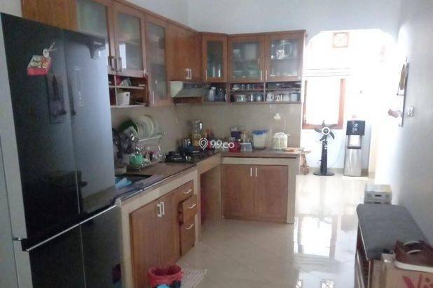 Dijual Harga Menarik Full Furnished Rumah Hoek 2 Lt. di Jl. Masjid Baitul Makmur Pedurenan Cimanggis Depok. Dijual Harga Menarik Full Furnished Rumah Hoek 2 Lt. di Jl. Masjid Baitul Makmur Pedurenan Cimanggis Depok.