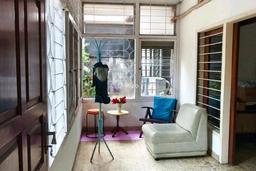 Dijual Cepat Rumah Lama di Gandaria Tengah Keb. Baru Jkt Selatan. Dijual Cepat Rumah Lama di Gandaria Tengah Keb. Baru Jkt Selatan.