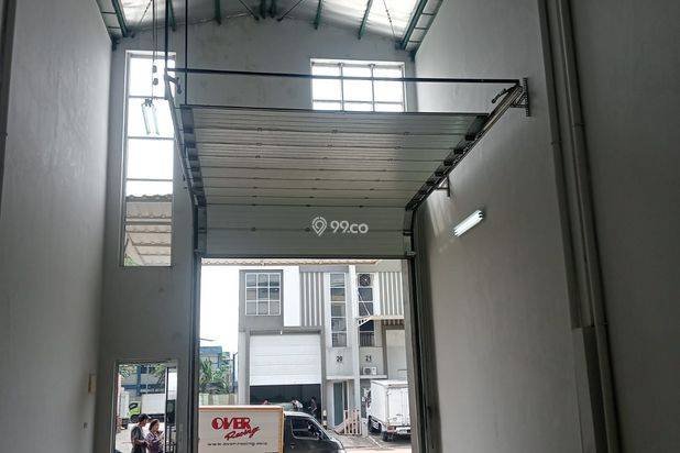 Properti Komersial! Dijual Gudang di Green Lake City Properti Komersial! Dijual Gudang di Green Lake City