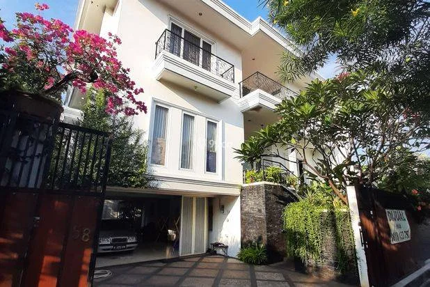 Rumah di Jual di Kemanggisan, Jakarta Barat Rumah di Jual di Kemanggisan, Jakarta Barat