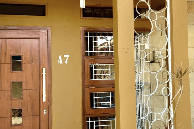 Rumah 2 lantai murah dekat kampus UMY Rumah 2 lantai murah dekat kampus UMY