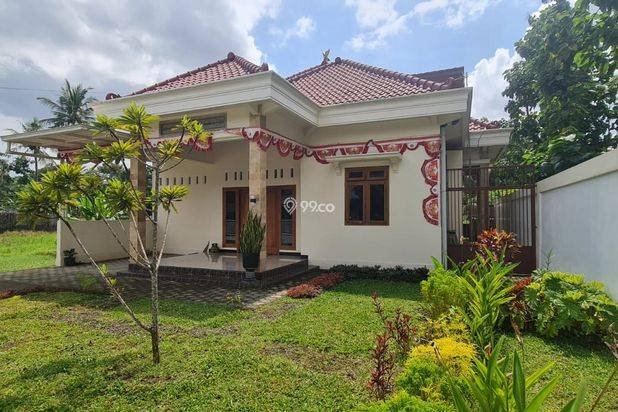 Jual Rumah 5 KT, 2 KM, 2 Lantai Full Furnished Kesamben, Blitar Jual Rumah 5 KT, 2 KM, 2 Lantai Full Furnished Kesamben, Blitar