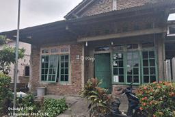 SPECIAL OFFER! Rumah Secondary di Tugu, Semarang, LT 175m² Luas Bangunan 165m² SPECIAL OFFER! Rumah Secondary di Tugu, Semarang, LT 175m² Luas Bangunan 165m²