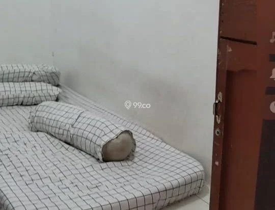 Disewakan Kost Putri Islami Mampang murah, strategis, bebas banjir. Disewakan Kost Putri Islami Mampang murah, strategis, bebas banjir.