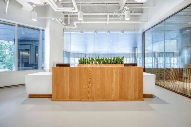 Singgah, bekerja, dan berkolaborasi di ruang rapat profesional di HQ Menara Cakrawala Singgah, bekerja, dan berkolaborasi di ruang rapat profesional di HQ Menara Cakrawala