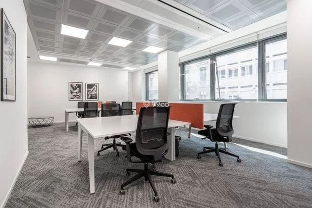 Akses satu harga ke ruang kerja, kantor virtual, dan ruang rapat di Regus Metropolitan Tower Akses satu harga ke ruang kerja, kantor virtual, dan ruang rapat di Regus Metropolitan Tower