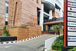 Akses satu harga ke ruang kerja, kantor virtual, dan ruang rapat di Regus Sinarmas Land Plaza Akses satu harga ke ruang kerja, kantor virtual, dan ruang rapat di Regus Sinarmas Land Plaza