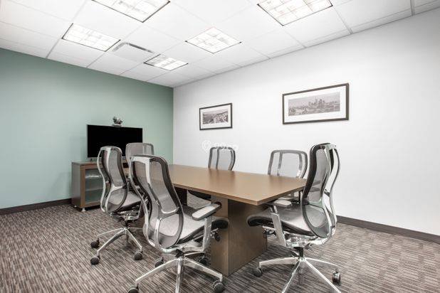 Ruang kerja, layanan, dan dukungan untuk membantu Anda bekerja lebih baik di Regus Metropolitan Tower Ruang kerja, layanan, dan dukungan untuk membantu Anda bekerja lebih baik di Regus Metropolitan Tower