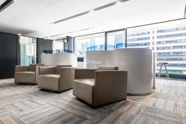 Ruang kerja fleksibel di Regus WTC 5 Ruang kerja fleksibel di Regus WTC 5
