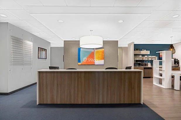 Singgah, bekerja, atau berkolaborasi di pusat bisnis Regus The Energy Building profesional kami Singgah, bekerja, atau berkolaborasi di pusat bisnis Regus The Energy Building profesional kami