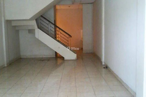Ruko Bisnis Disewakan Taman Surya5 Jakarta Barat Ruko Bisnis Disewakan Taman Surya5 Jakarta Barat