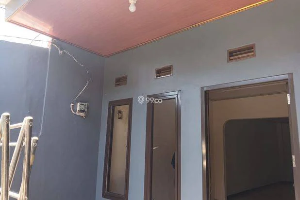 Disewakan rumah nyaman dan aman di komplek Bukit Rivaria Sawangan. Disewakan rumah nyaman dan aman di komplek Bukit Rivaria Sawangan.