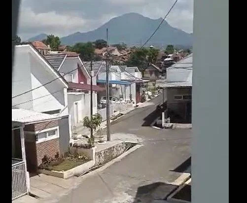 Sewa Rumah di daerah Bandung Timur (CIleunyi) Sewa Rumah di daerah Bandung Timur (CIleunyi)