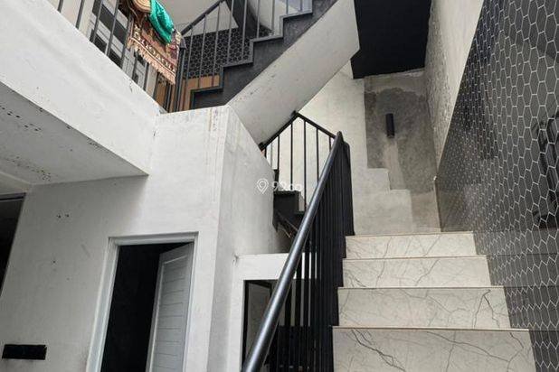 Dijual Cepat tanpa perantara Rumah 3 Lantai Cocok Usaha Kos Dekat Kampus UNTAR, TRISAKTI & Central Park Jakarta. Dijual Cepat tanpa perantara Rumah 3 Lantai Cocok Usaha Kos Dekat Kampus UNTAR, TRISAKTI & Central Park Jakarta.
