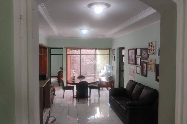 Rumah SHM Luas 206m² di Bandung Kota – 3 KT, Garasi, Siap Huni, Harga 1,8M Nego Rumah SHM Luas 206m² di Bandung Kota – 3 KT, Garasi, Siap Huni, Harga 1,8M Nego
