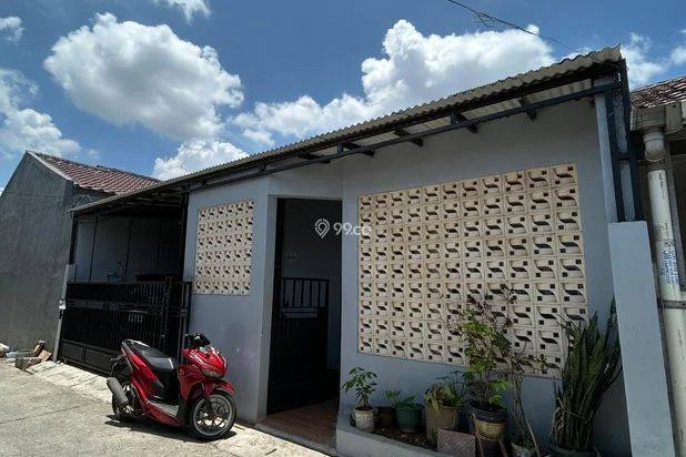 DIKONTRAKKAN RUMAH BARU 1,5 LANTAI – LOKASI STRATEGIS PERUMNAS DEPOK 1 DIKONTRAKKAN RUMAH BARU 1,5 LANTAI – LOKASI STRATEGIS PERUMNAS DEPOK 1