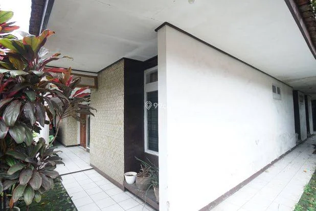 Rumah Luas 358m2 Dekat Gerbang Tol Moh. Toha & Pasar Kembar – SHM Rumah Luas 358m2 Dekat Gerbang Tol Moh. Toha & Pasar Kembar – SHM