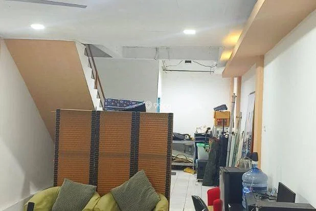 Di Sewa Ruko di Jl.Raya Pasar Minggu no.8 G/km18 sederetan ruko Bank BTN dan PHD Di Sewa Ruko di Jl.Raya Pasar Minggu no.8 G/km18 sederetan ruko Bank BTN dan PHD