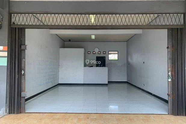 DISEWAKAN Ruko Strategis Pinggir Jalan Utama Cibungbulang DISEWAKAN Ruko Strategis Pinggir Jalan Utama Cibungbulang