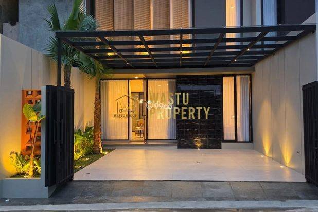 RUMAH MEWAH FULLY FURNISHED DEKAT STADION MAGUWOHARJO RUMAH MEWAH FULLY FURNISHED DEKAT STADION MAGUWOHARJO