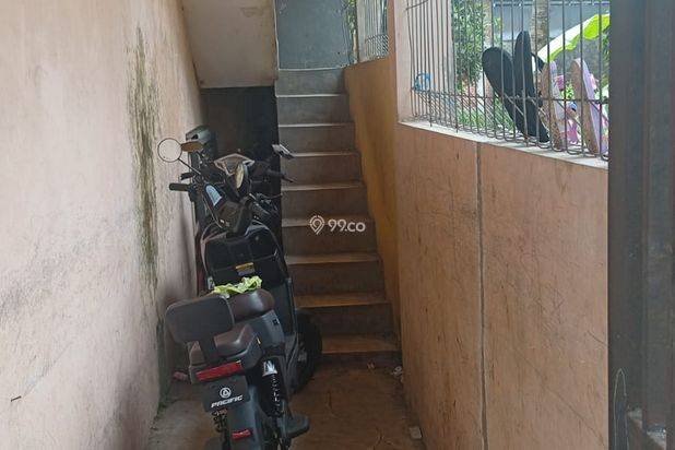 Dijual Cepat, BU rumah kontrakan 2 tingkat 6 pintu Dijual Cepat, BU rumah kontrakan 2 tingkat 6 pintu