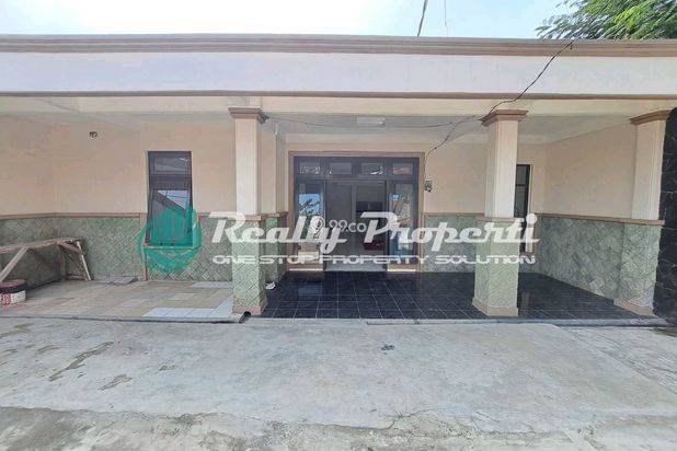 Di Sewakan / Di Jual Rumah Cocok untuk Kantor / Usaha di Dekat Tol Jatiwaringin Di Sewakan / Di Jual Rumah Cocok untuk Kantor / Usaha di Dekat Tol Jatiwaringin