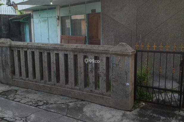 Dijual Tanah + Rumah Second Strategis di Tengah Kota Solo Dijual Tanah + Rumah Second Strategis di Tengah Kota Solo