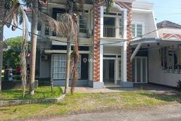 For rent rumah citraland cluster crystal park For rent rumah citraland cluster crystal park