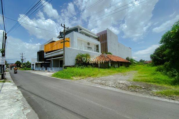 TANAH SHM STRATEGIS TEPI JALAN RAYA DEKAT UKRIM TANAH SHM STRATEGIS TEPI JALAN RAYA DEKAT UKRIM